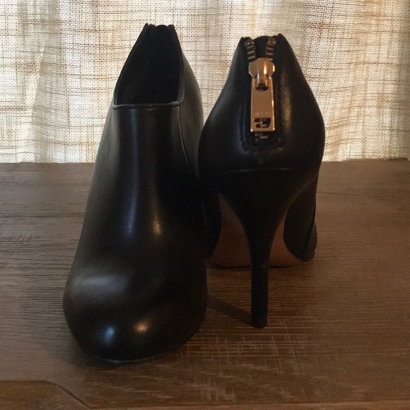 Never worn black aldo bootie - Picture 2 of 4
